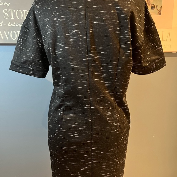 Banana Republic black dress - Picture 4 of 5